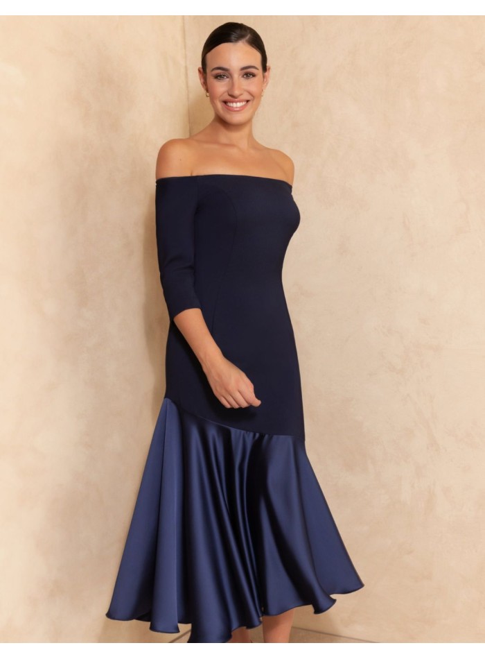 Robe midi avec encolure bardot et jupe en satin...