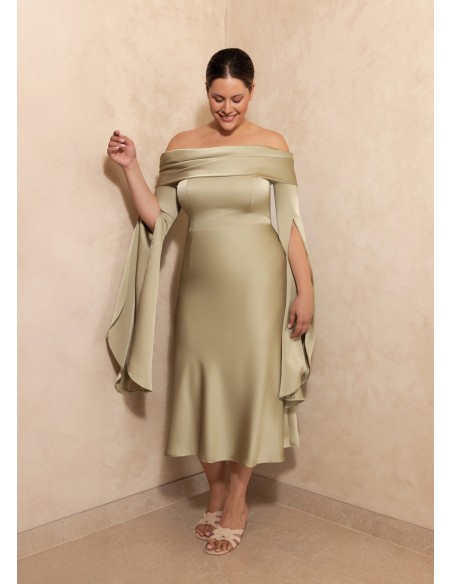 Vestido midi escote bardot en satén con mangas caídas champagne
