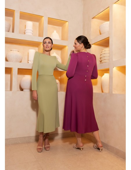 Elegant midi dress with waist cut and jewel buttons
