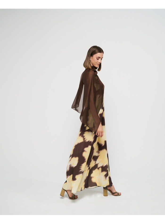 Cape courte en mousseline de soie brun chocolat