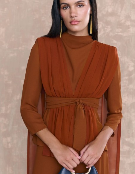 Blouse with draping and belt in brown