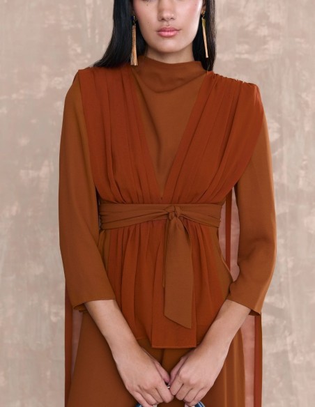 Blouse with draping and belt in brown