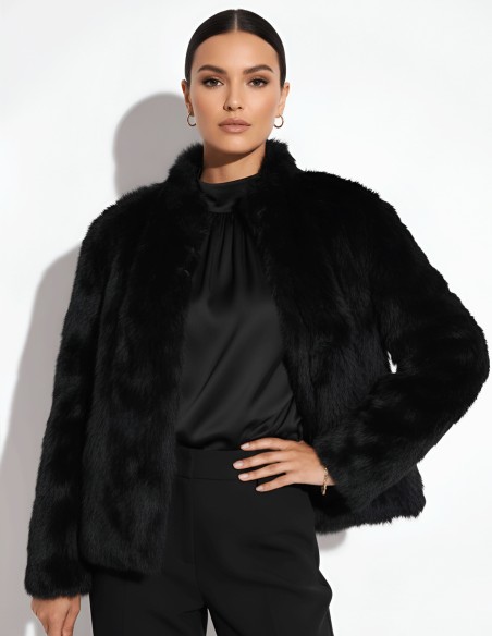 Chaqueta de invitada de pelo largo en color negro