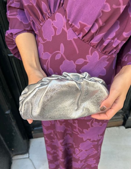 Pochette en cuir métallisé argenté