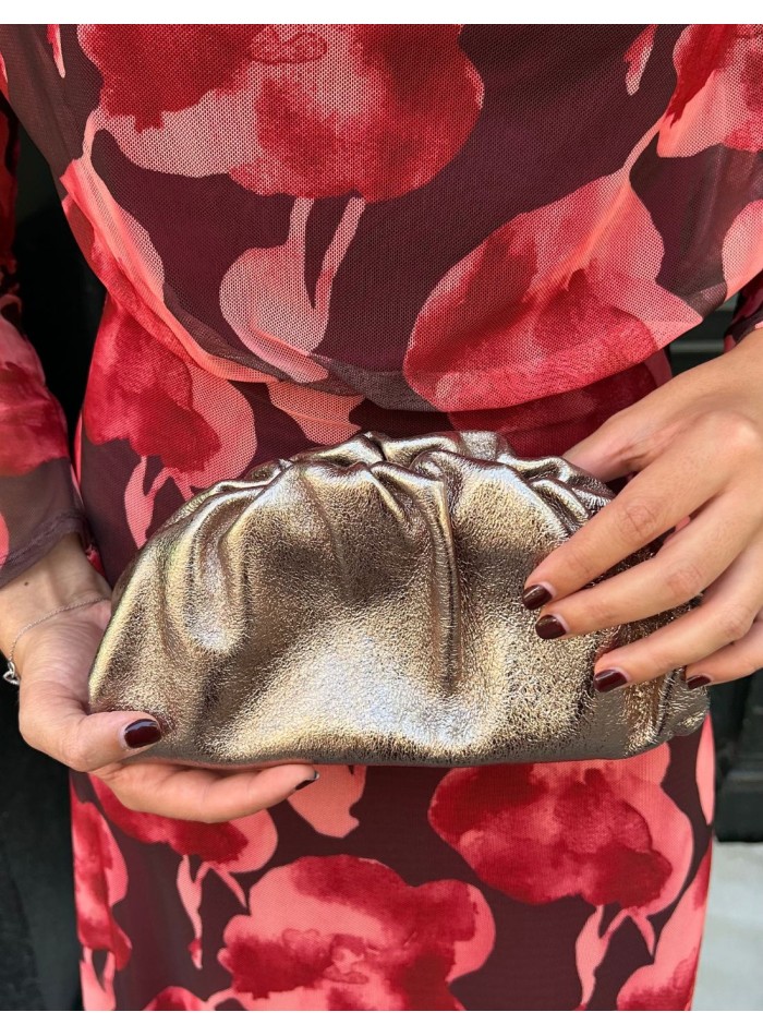 Pochette en cuir métallisé bronze