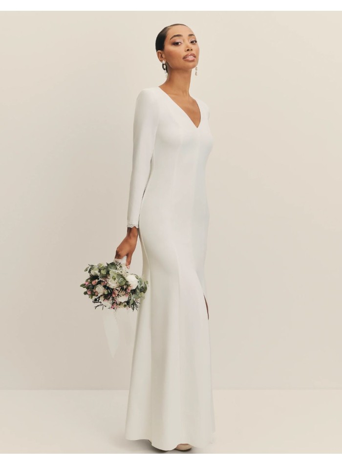 Robe de mariée longue avec décolleté en V et...