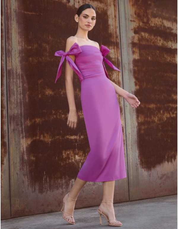 Vestido midi violeta en tafetán elástico con mangas lazadas