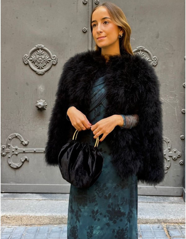 Black ostrich feather cape for wedding guests 2