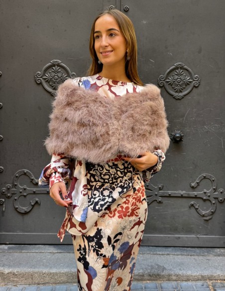 Beige ostrich feather wrap