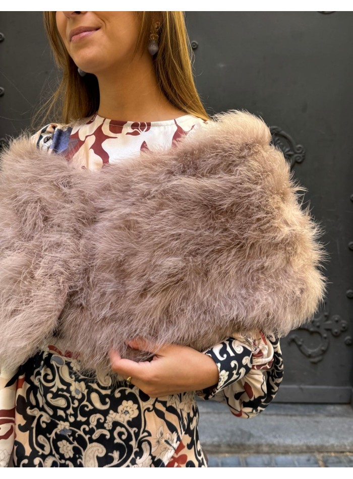 Beige ostrich feather wrap for wedding guests