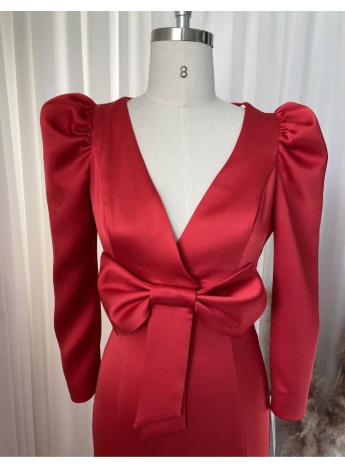 Vestido midi satinado con mangas abullonadas y...