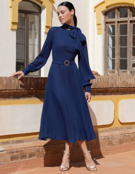 Vestido midi en tejido de gasa con lazo al cuello