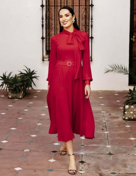 Vestido midi en tejido de gasa con lazo al cuello