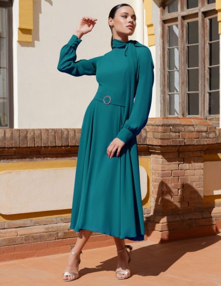 Vestido midi en tejido de gasa con lazo al cuello