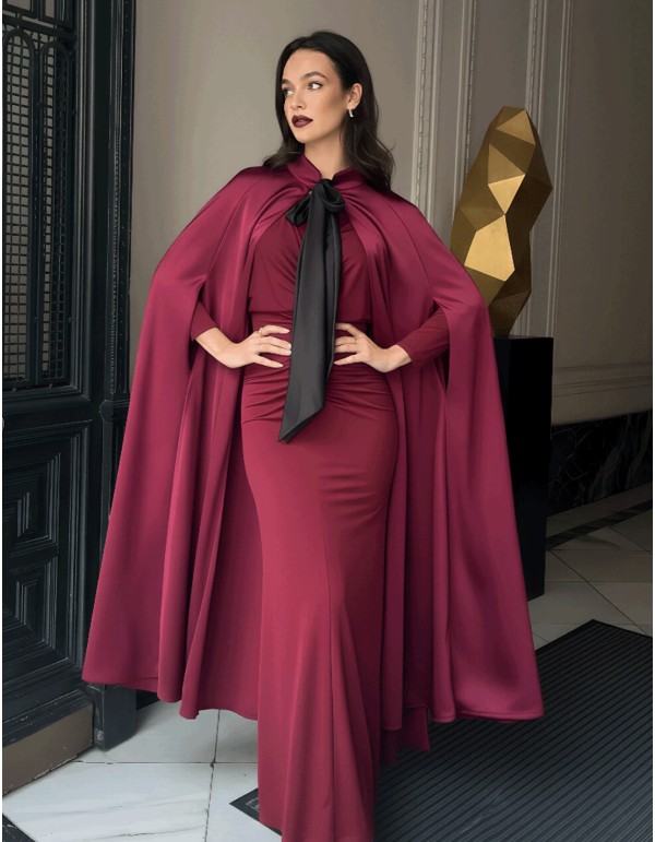 Capa larga para eventos reversible con lazada