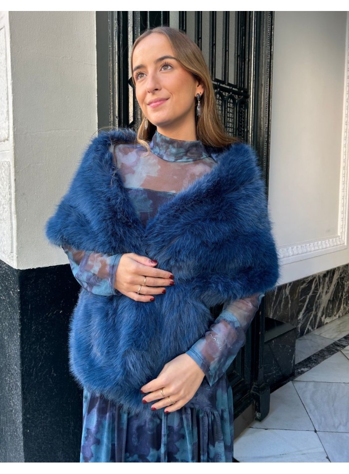 Blue long hair wrap for wedding guests