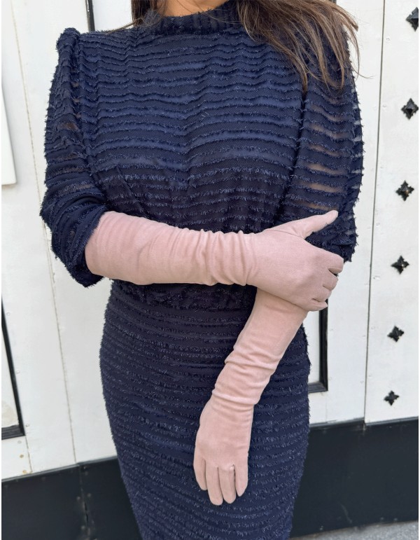 Pink suede gloves for guests 2