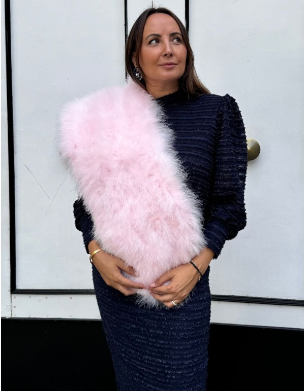 Étole en plumes d'autruche rose pour les invités 2