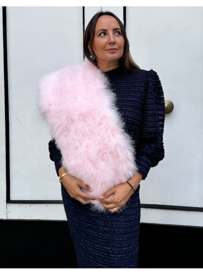 Pink ostrich feather wrap for wedding guests