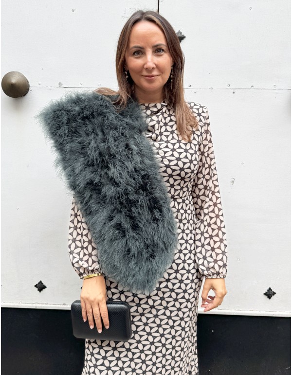 Estola de plumas de avestruz en color verde 2