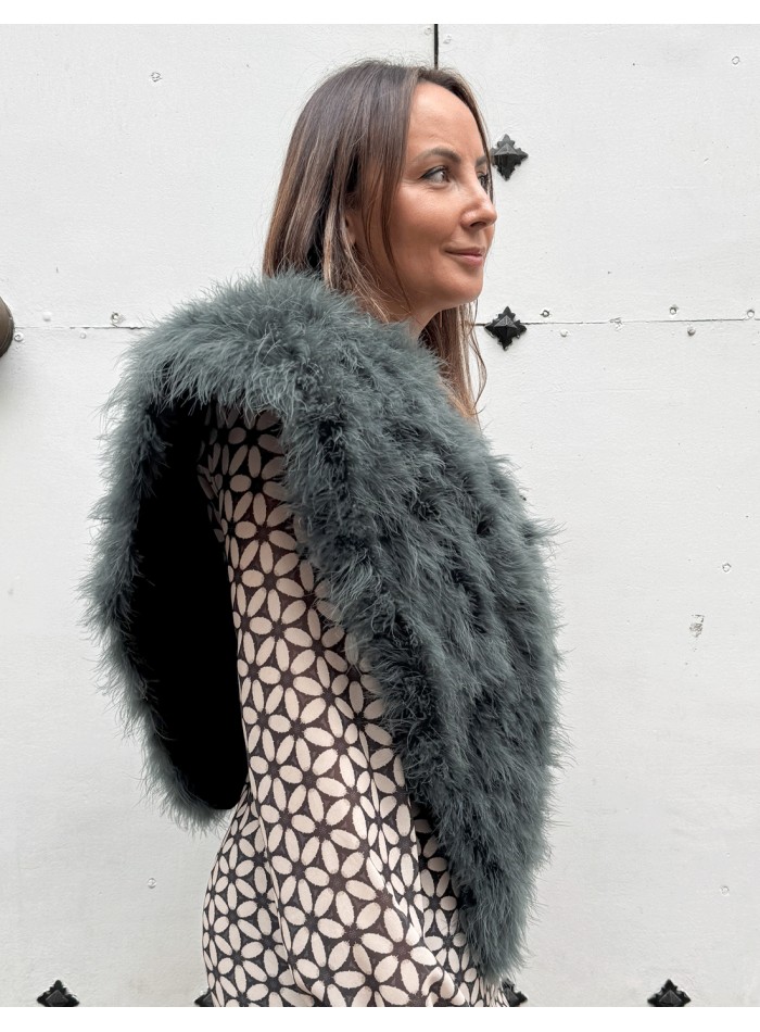 Ostrich feather wrap in green color