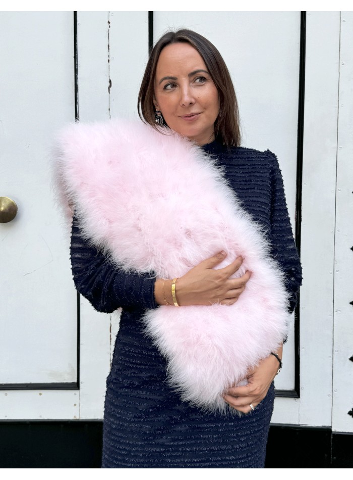 Estola de pluma de avestruz rosa para invitada