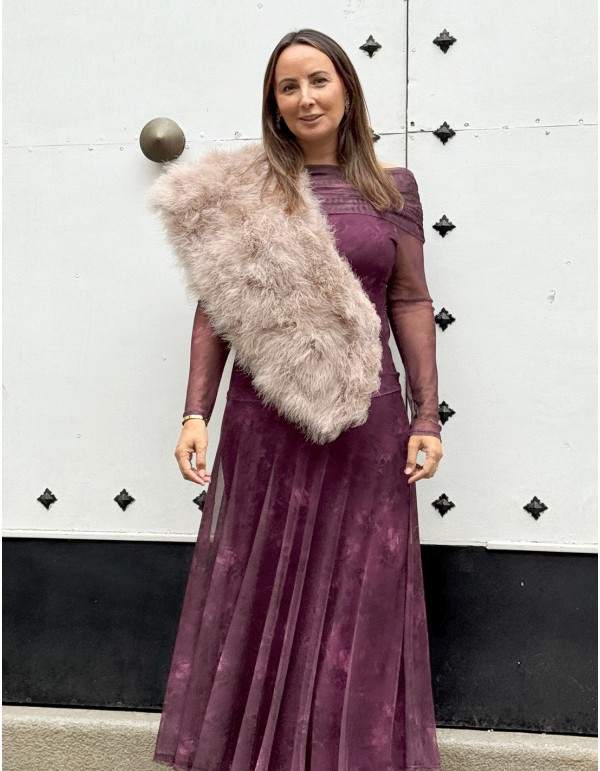 Ostrich feather wrap powder pink for wedding guests 2