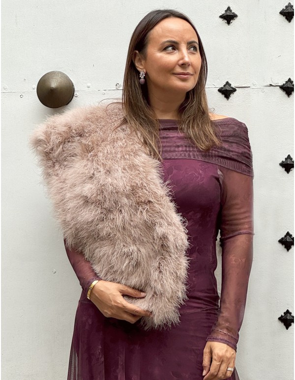 Etole en plumes d'autruche rose poudré pour les invités