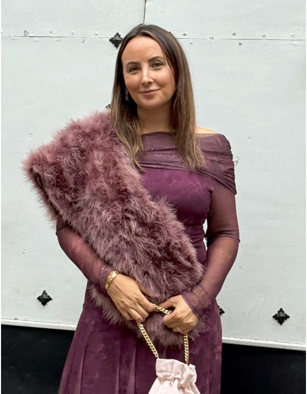 Ostrich feather guest stole in old pink color