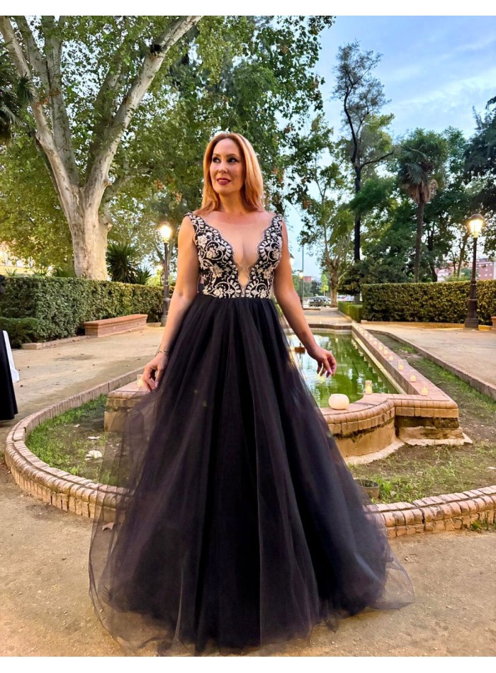 Long ball gown with lace bodice and tulle skirt...