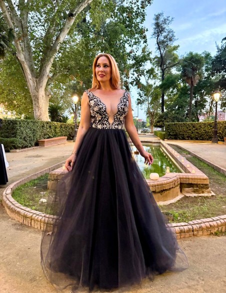 Long ball gown with lace bodice and tulle skirt - Rosario Mohedano