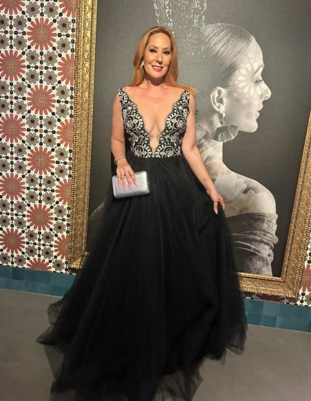 Long ball gown with lace bodice and tulle skirt - Rosario Mohedano