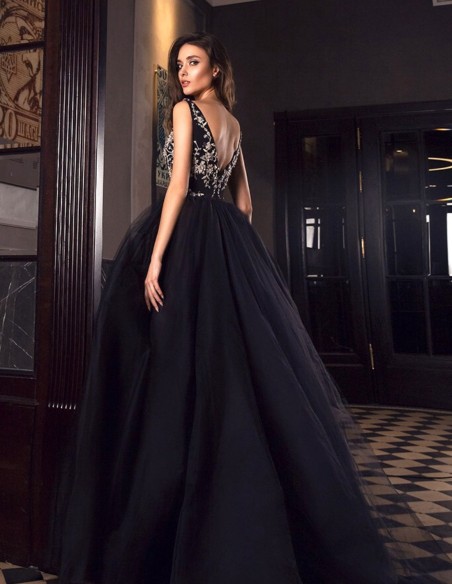 Long ball gown with lace bodice and tulle skirt - Rosario Mohedano