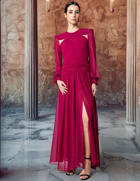 Robe longue en mousseline de soie avec manches bouffantes et découpes latérales