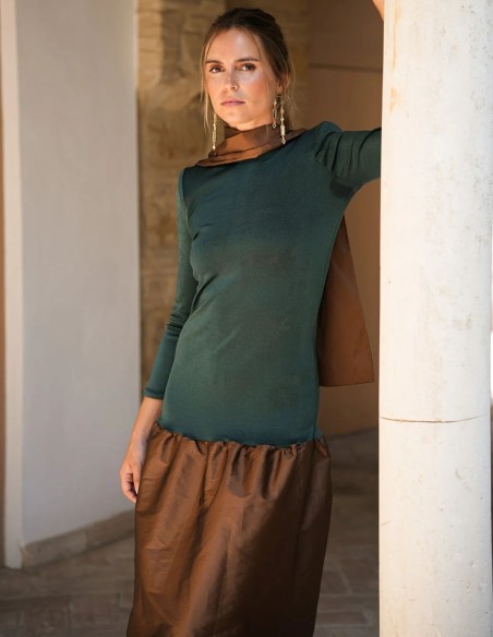 Robe d'invité longue en tricot vert bouteille et taffetas marron
