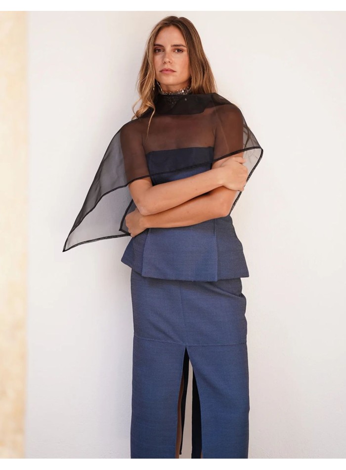 Falda midi azul con abertura delantera