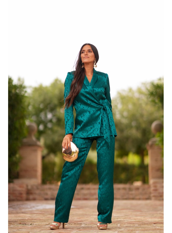 Crossover jacket and straight pants with sash set