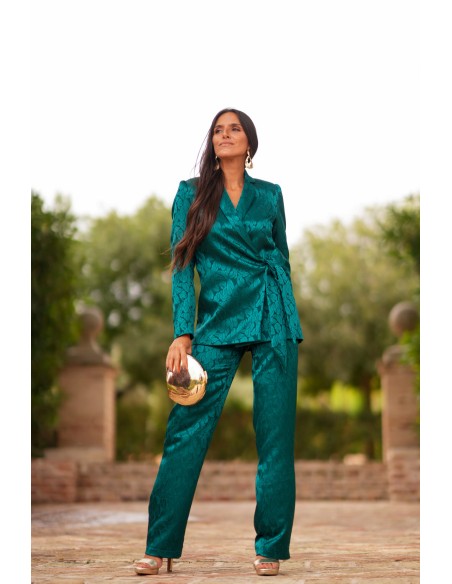 Ensemble veste croisée et pantalon droit avec ceinture