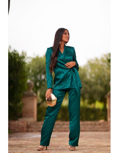 Crossover jacket and straight pants with sash set