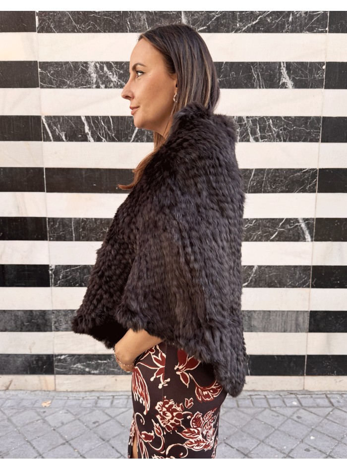 Longue cape de lapin tressée marron