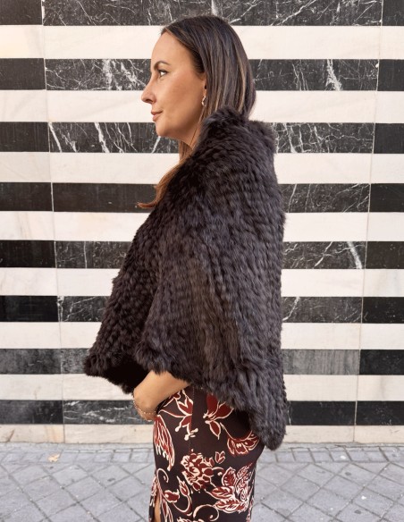 Capa larga de conejo trenzado marrón