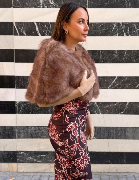 Short guest cape in light brown