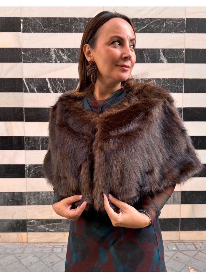 Dark brown short guest cape