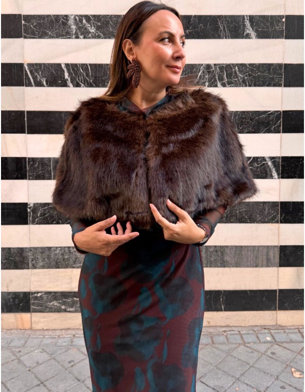 Dark brown short guest cape