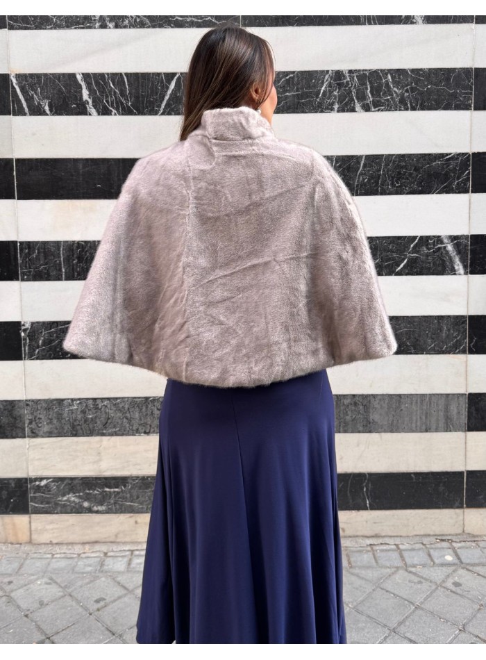 Manteau court pour invités en gris