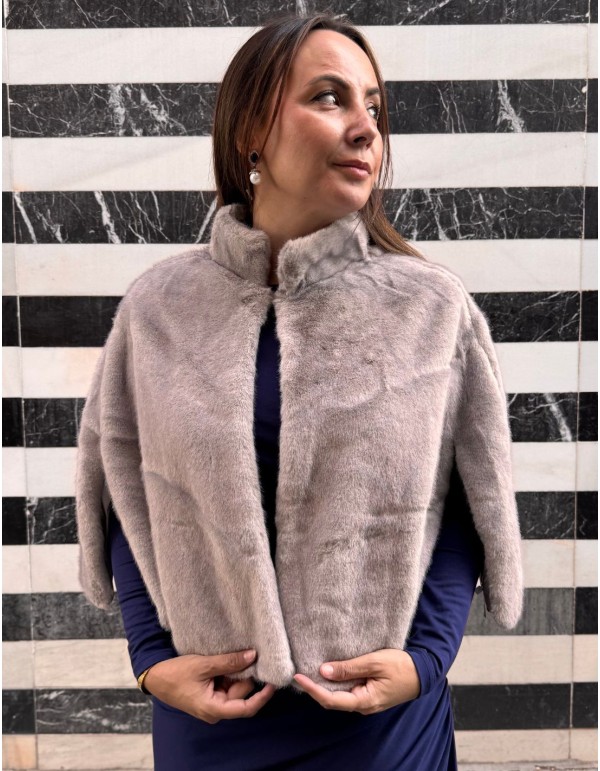 Manteau court pour invités en gris 2