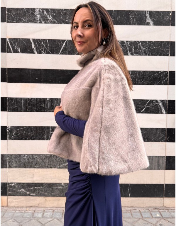 Manteau court pour invités en gris