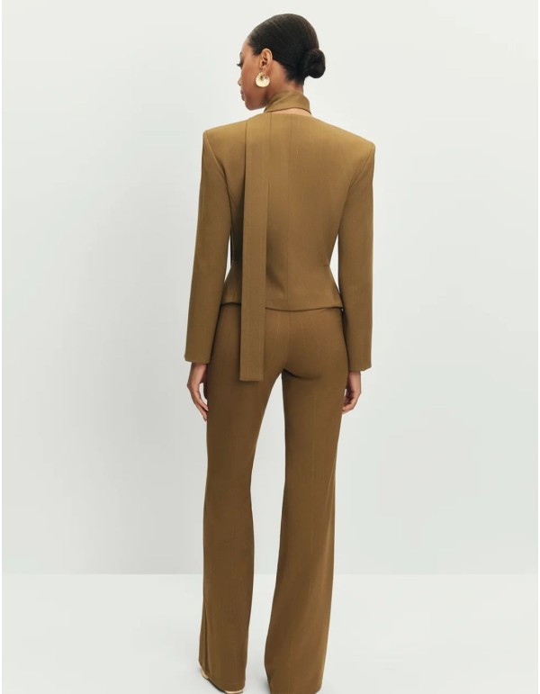 Pantalon vert à taille haute et à jambe large 2