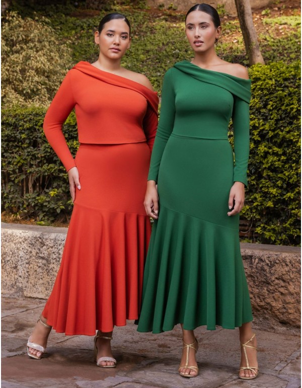 Robe midi à encolure asymétrique et jupe volantée 2