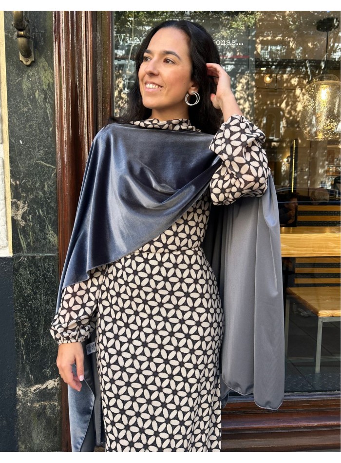 Short grey velvet guest cape
